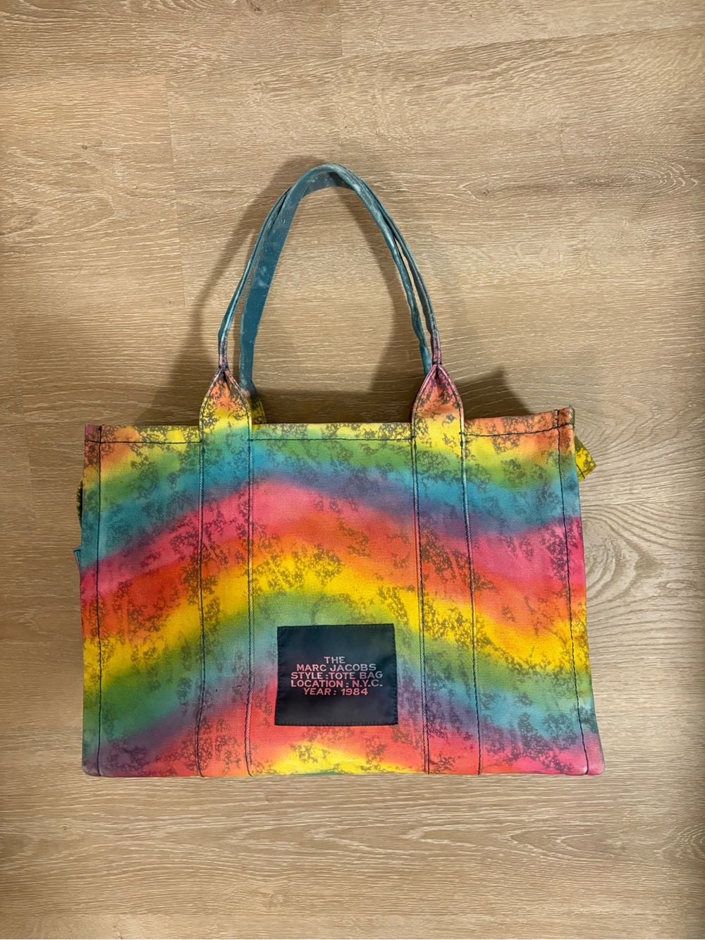 Large Marc Jacobs “Marbled Rainbow” 🌈 THE TOTE BAG w/Gold Leaf Lettering - Picture 4 of 12